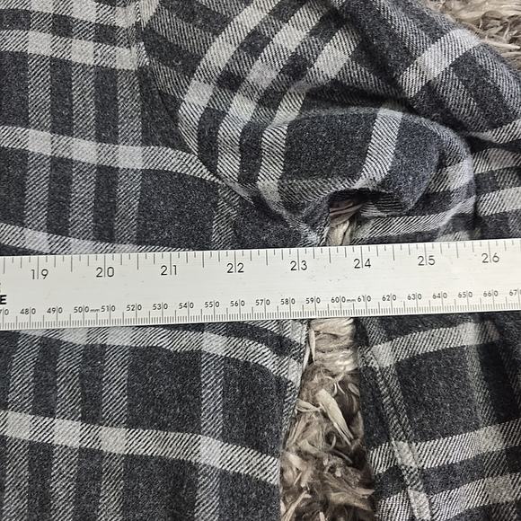 Rails Mens Flannel Shirt Button Up Long Sleeve Gray Plaid Sz Large Cotton Rayon - Picture 6 of 6